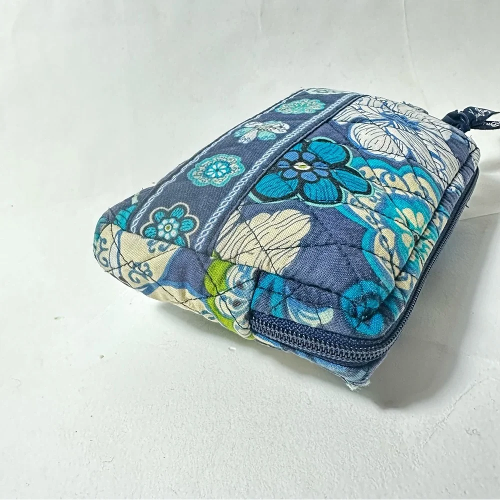 Vera Bradley Mod Blue Floral Small Waterproof Makeup Bag Blue